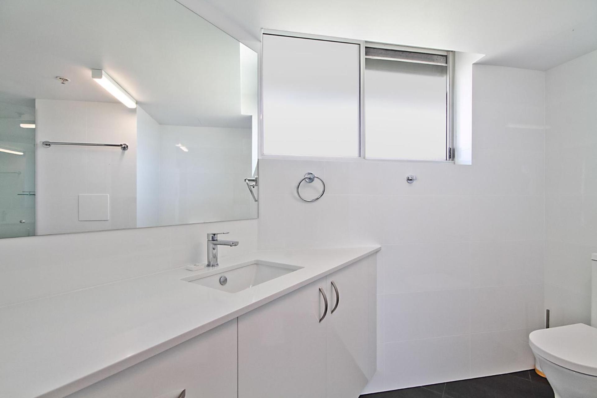 Ocean Plaza Unit 835 Apartment